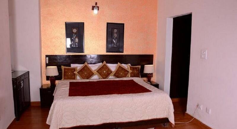 Stari Hotel Sushant Lok, Gurgaon 3